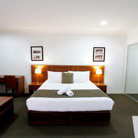 Chinchilla Downtown Motor Inn Экстерьер фото