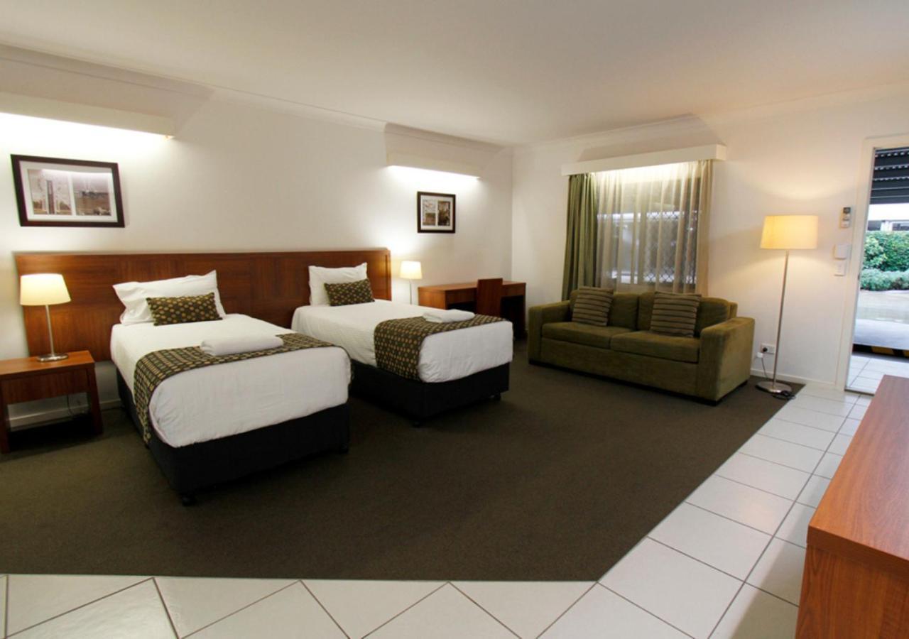 Chinchilla Downtown Motor Inn Экстерьер фото