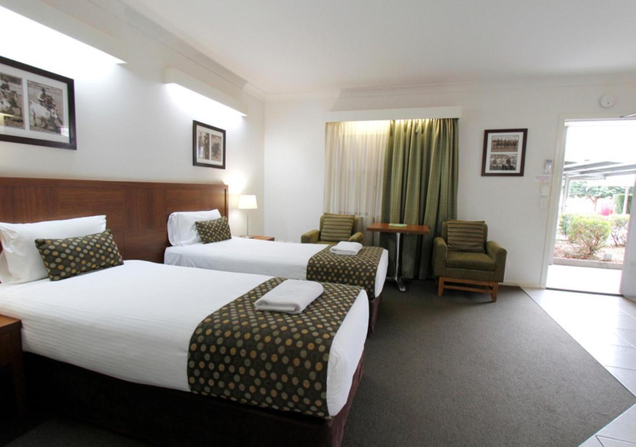 Chinchilla Downtown Motor Inn Экстерьер фото