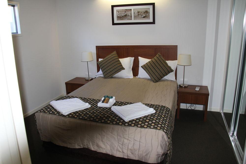 Chinchilla Downtown Motor Inn Экстерьер фото